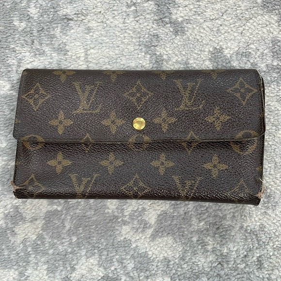 Louis Vuitton Monogram Long Snap Wallet Classic Iconic Luxury - Picture 1 of 16